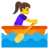 Femme ramant dans un bateau