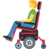 Uomo in sedia a rotelle motorizzata