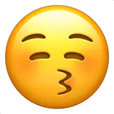 😚 Cara dando un beso con los ojos cerrados Emoji en Apple macOS y iOS iPhones