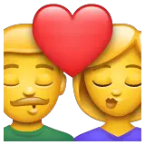 👩‍❤️‍💋‍👨 Поцелуй мужчины и женщины Эмодзи в WhatsApp